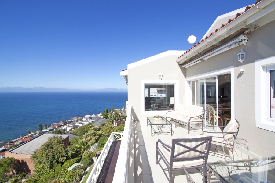 4 Bedroom Property for Sale in Fish Hoek Western Cape